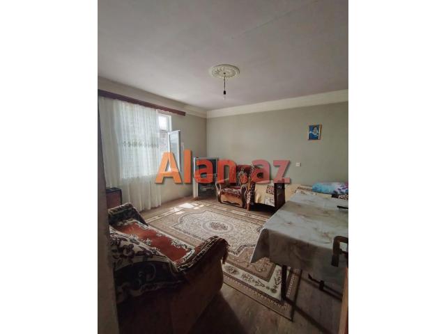 Buzovnada həyət evi satılır
