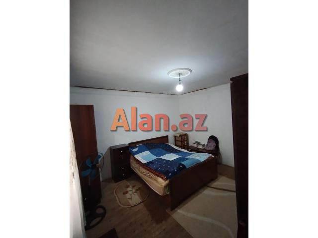 Buzovnada həyət evi satılır
