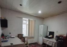 Buzovnada həyət evi satılır