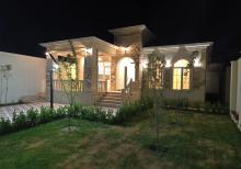 Buzovnada həyət evi satılır