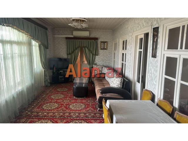 Buzovnada həyət evi satılır