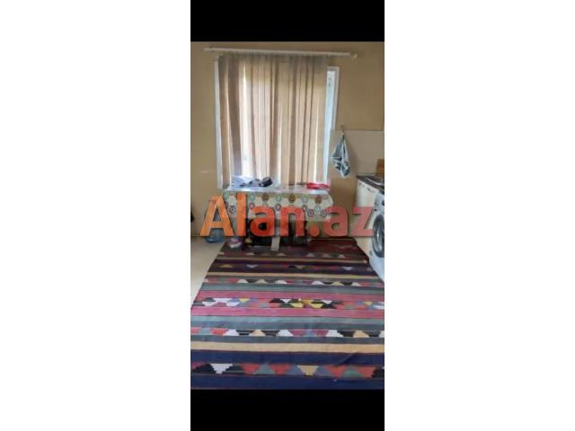 Buzovna Albalılıqda həyət evi  satılır