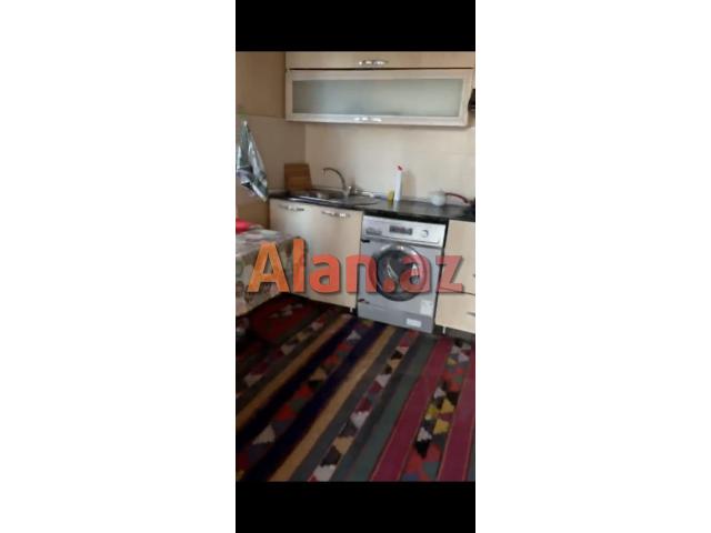 Buzovna Albalılıqda həyət evi  satılır