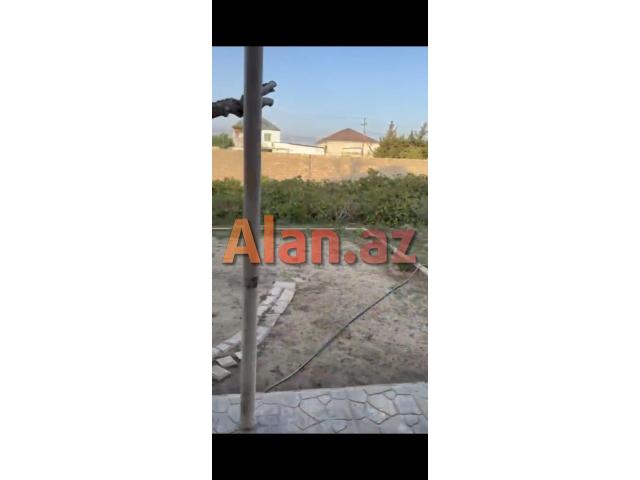 Buzovna Albalılıqda həyət evi  satılır
