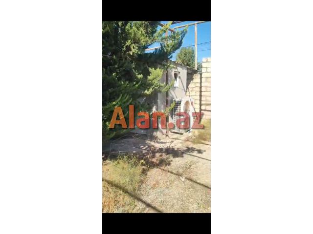 Buzovnada həyət evi satılır