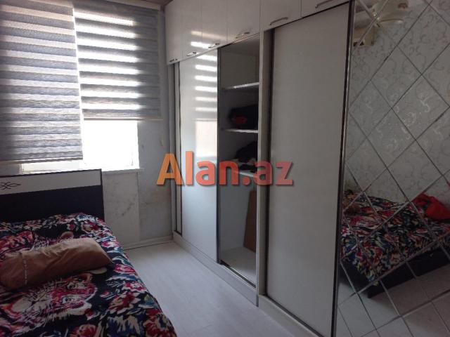 Buzovnada həyət evi satılır