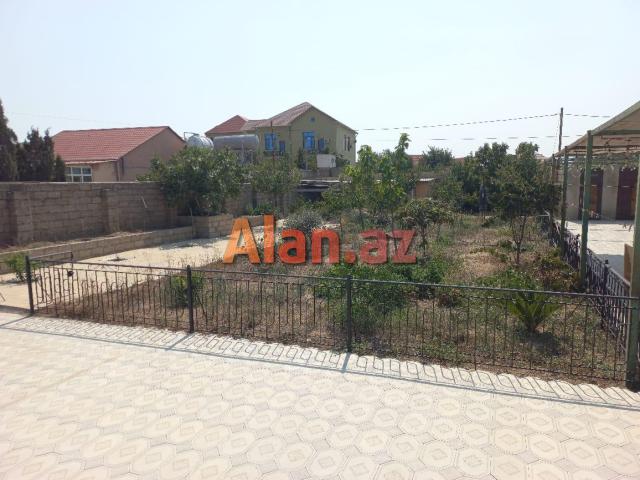 Buzovnada həyət evi satılır