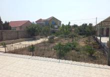 Buzovnada həyət evi satılır