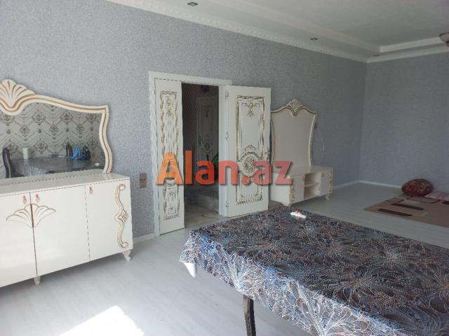 Buzovnada həyət evi satılır