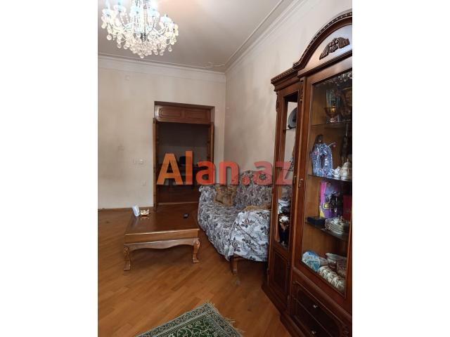 Bileceride hem yawayiwa,hemde obyektde yararli 3 otaqli menzil satilir