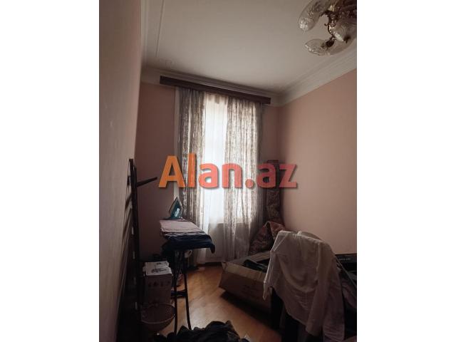 Bileceride hem yawayiwa,hemde obyektde yararli 3 otaqli menzil satilir