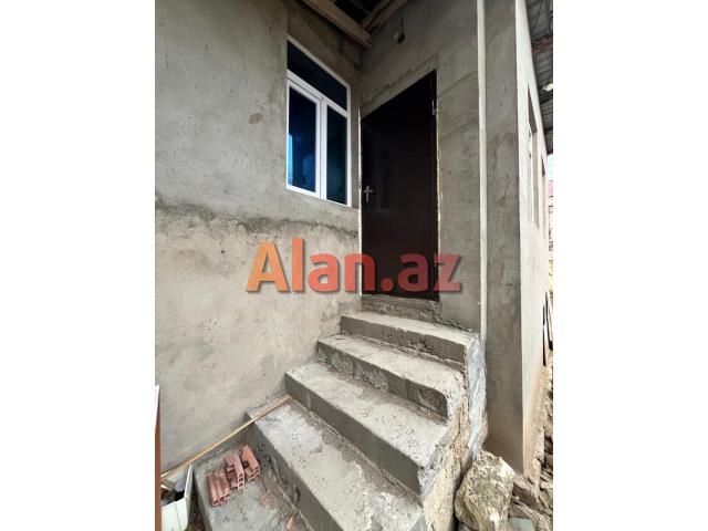 Buzovnada həyət evi satılır