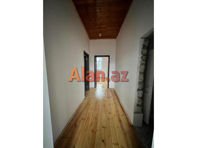 Buzovnada həyət evi satılır