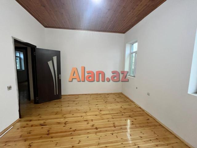 Buzovnada həyət evi satılır