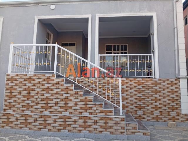Mehdiabad qesebesinde 4 otaqli heyet evi satilir