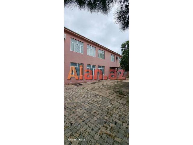 Mərdəkanda  bağ evi satılır