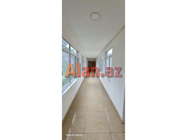 Mərdəkanda  bağ evi satılır
