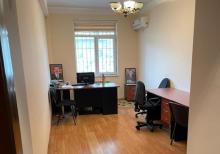 Eldar Babayev kucesinde 18 otaqli ofis icareye verilir