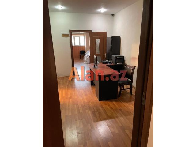 Eldar Babayev kucesinde 18 otaqli ofis icareye verilir