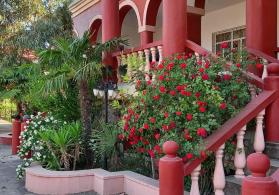 Mərdəkanda villa satılır