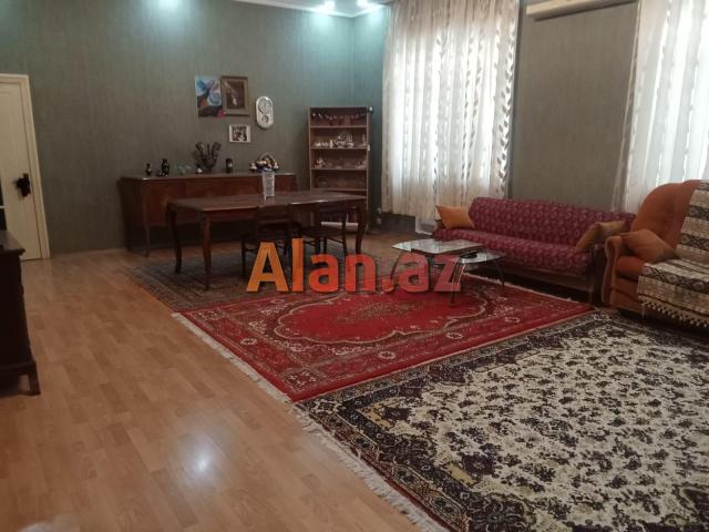 Mərdəkanda villa satılır