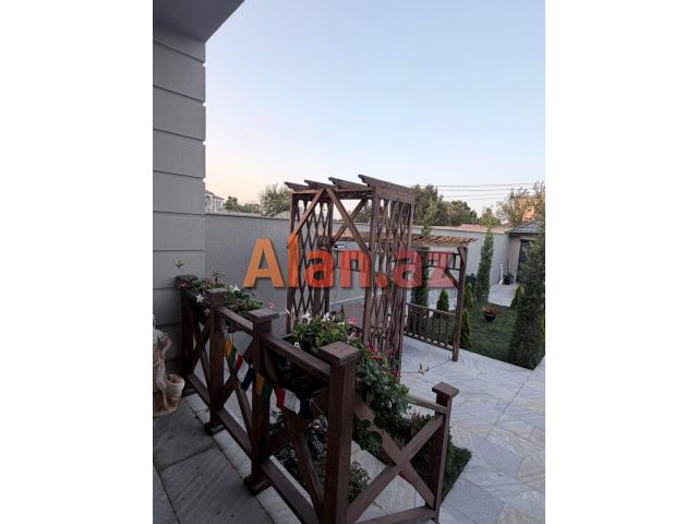 Mərdəkanda villa satılır