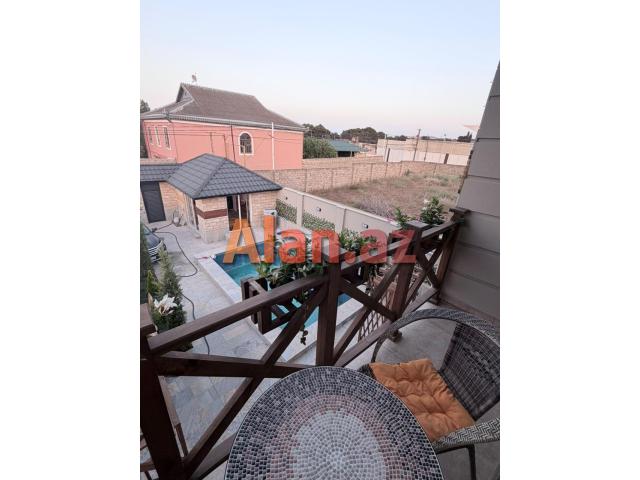 Mərdəkanda villa satılır
