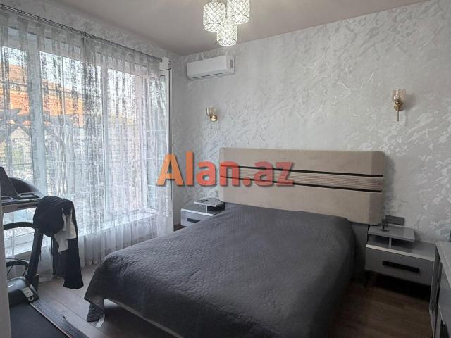 Mərdəkanda villa satılır