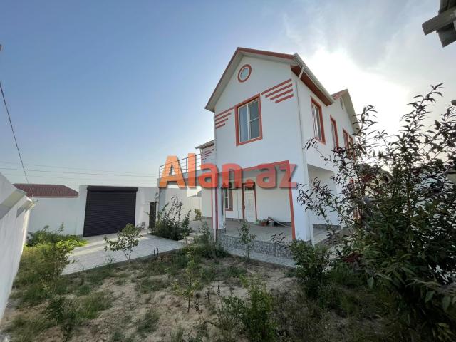 Buzovnada həyət evi satılır