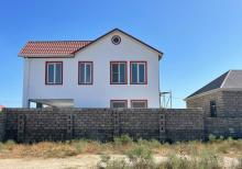Buzovnada həyət evi satılır