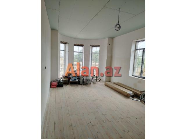 Buzovna Albaliliqda  həyət evi satılır