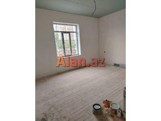Buzovna Albaliliqda  həyət evi satılır