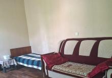 Buzovnada həyət evi satılır
