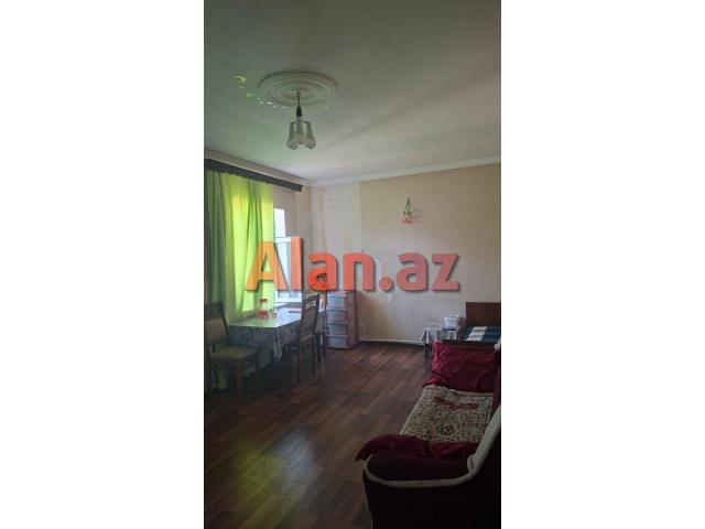 Buzovnada həyət evi satılır