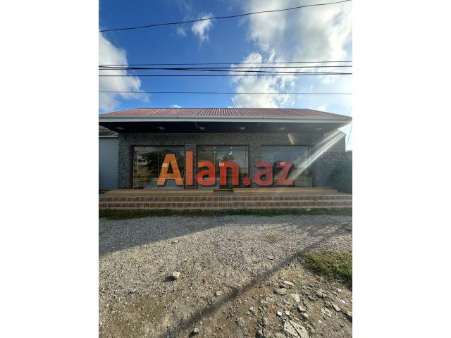 Buzovnada həyət evi satılır