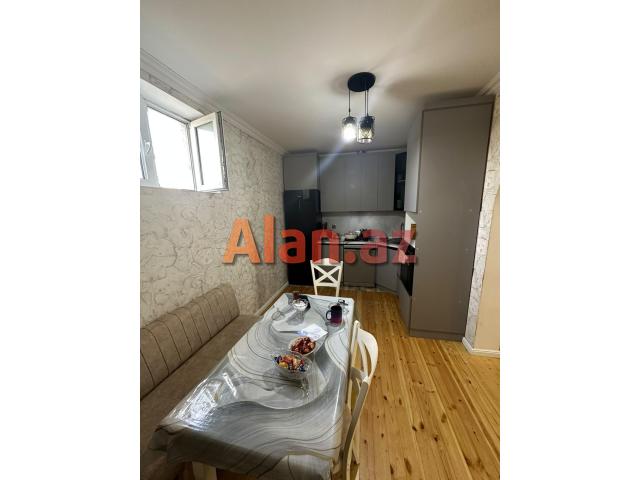 Buzovnada həyət evi satılır