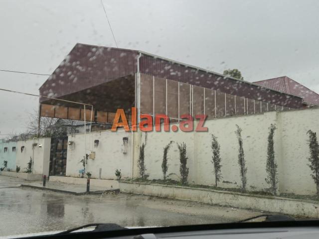 Buzovnada bağ evi satılır