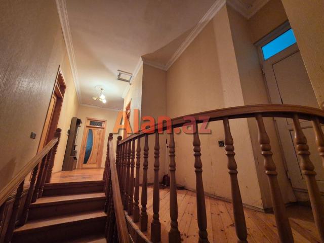 Buzovnada bağ evi satılır