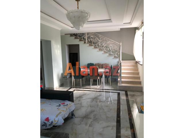 Mərdəkanda villa satılır