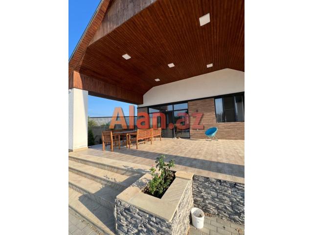 Buzovnada həyət evi satılır