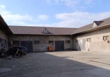 memmedoglular servizin yaxinliqinda 200kv anbar icareye verilir