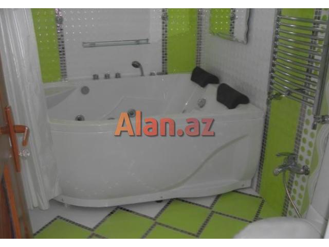 GƏNCƏDƏ EV SATILIR.