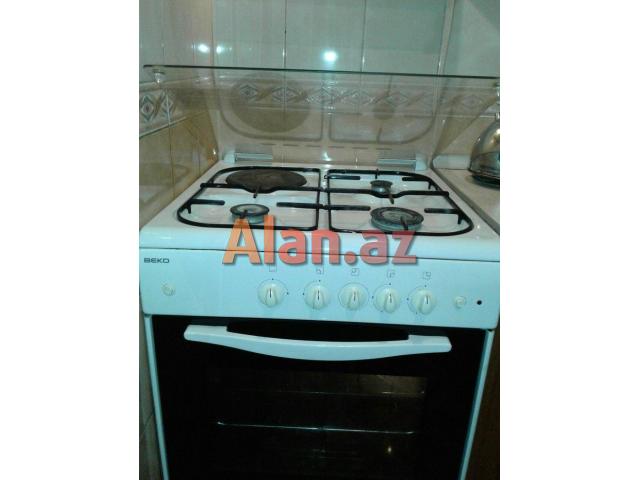 Qaz peçi satılır.