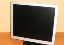 LCD TFT 15lik monitorlar