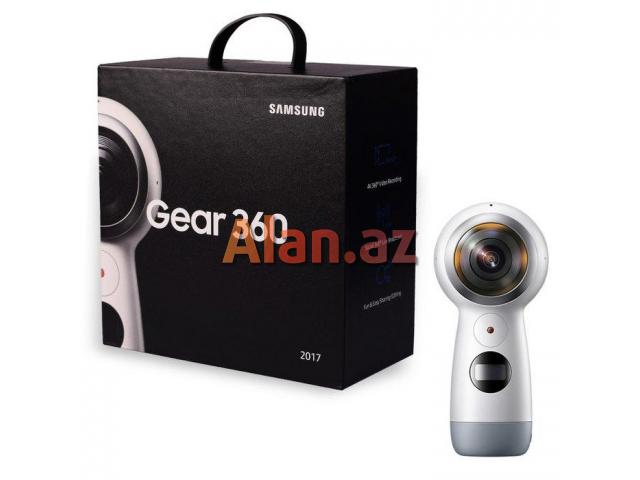 Samsung gear 360 camera+32 gb card.