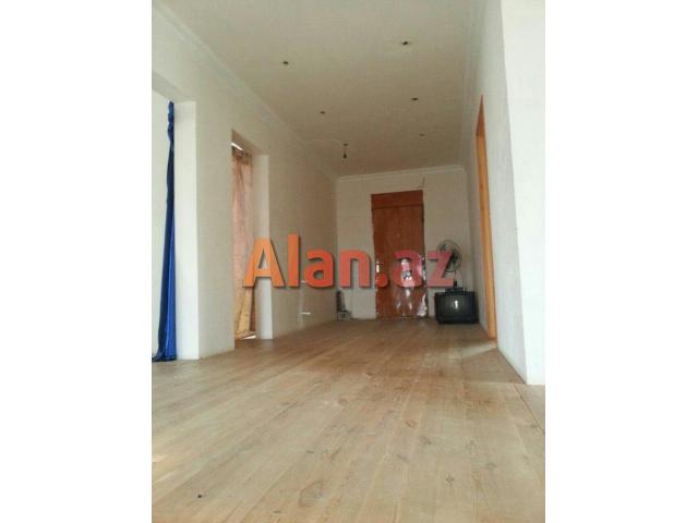 Xəzər. R buzovna. Q albalılıq-pajarnı yolu 12 sot 2 mərtəbəli 4 böyük otaqlı ev