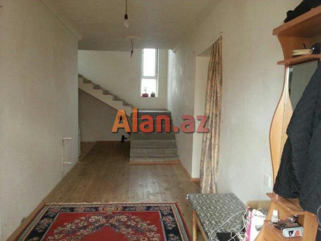 Xəzər. R buzovna. Q albalılıq-pajarnı yolu 12 sot 2 mərtəbəli 4 böyük otaqlı ev