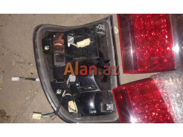 toyota lc 100 land gruser cipinin arxa stoplari